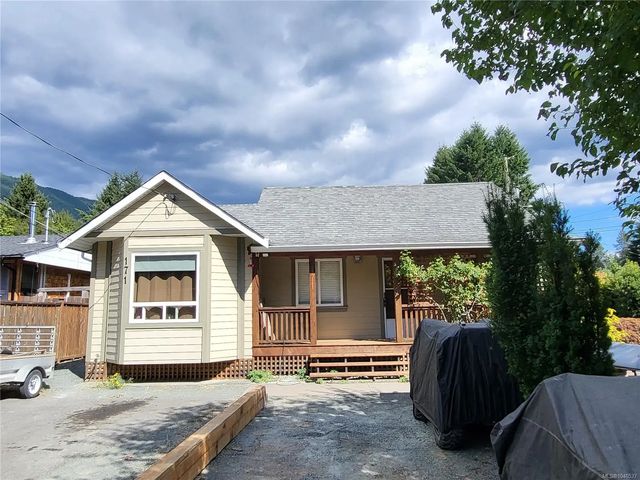 2 of 61 - 171 Macdonald Rd, Lake Cowichan, BC