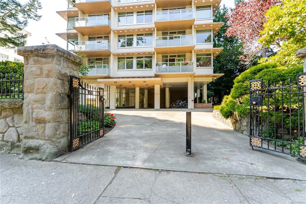 250 Douglas St 101, Victoria