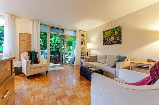2 of 52 - 250 Douglas St 101, Victoria, BC