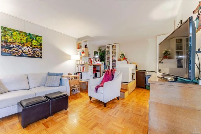 3 of 52 - 250 Douglas St 101, Victoria, BC