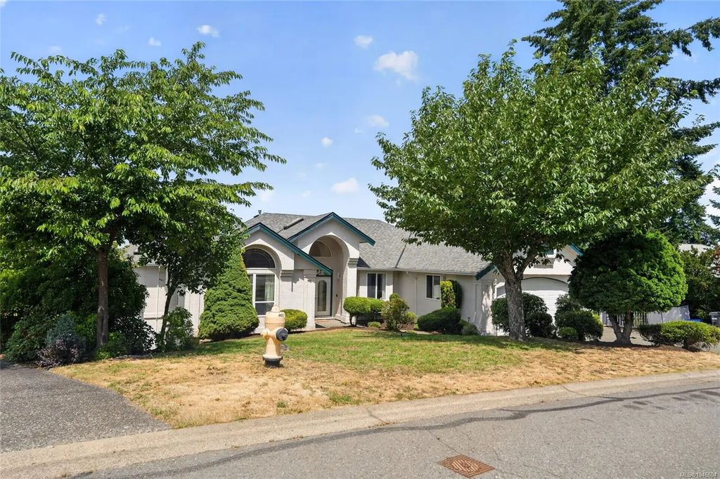 6093 Chippewa Rd, Duncan