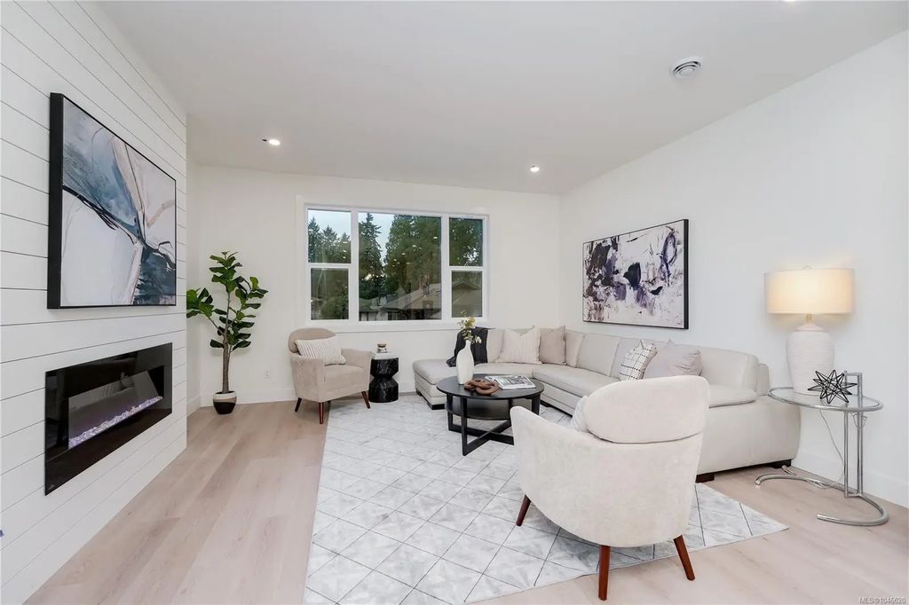 960 Jenkins Ave 117, Langford