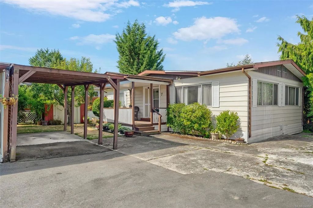 158 Cooper Rd 7, View Royal