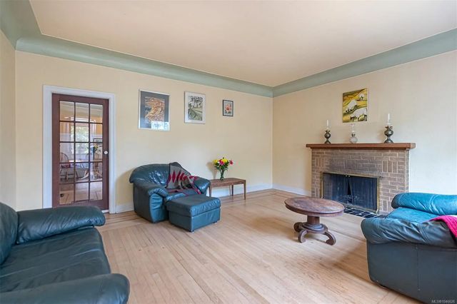 5 of 35 - 1467 Bay St, Victoria, BC