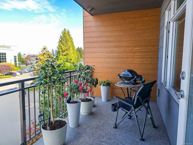 3 of 22 - 6544 Metral Dr 204, Nanaimo, BC