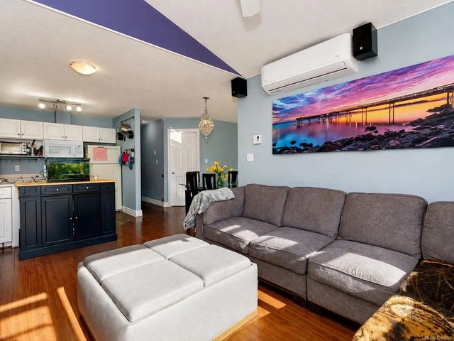 4 of 30 - 2562 Wentwich Rd, Langford, BC