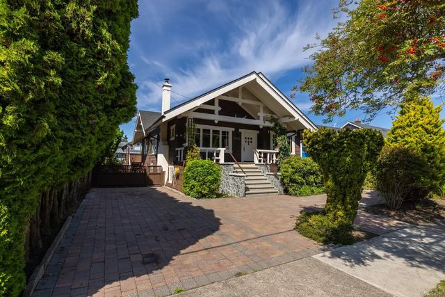 2 of 60 - 908 Cowichan St, Victoria, BC