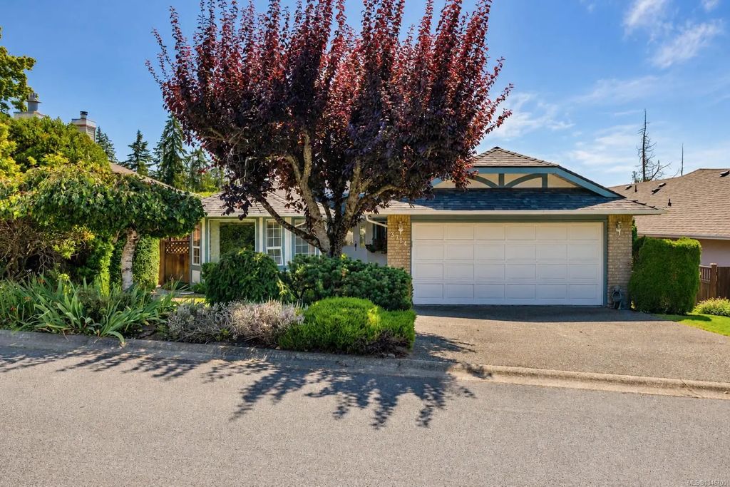 3714 Arbutus Dr N, Cobble Hill