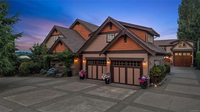 3 of 87 - 3943/3941 Marine Dr, Royston, BC