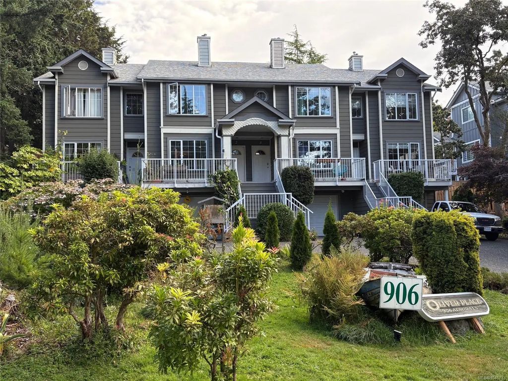906 Admirals Rd 2, Esquimalt
