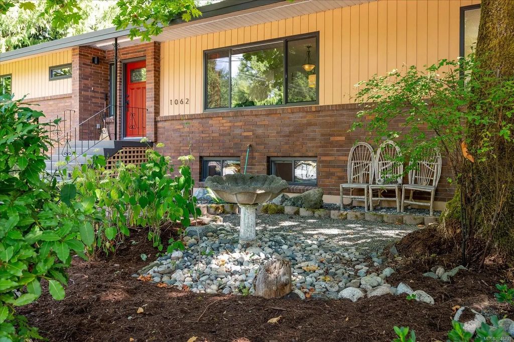 1062 Sabine Rd, Parksville