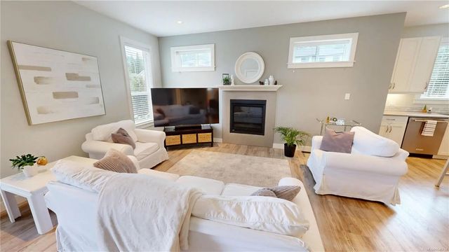 4 of 41 - 3703 Delia Terr, Nanaimo, BC