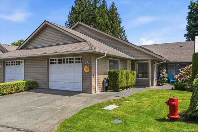 2 of 53 - 529 Johnstone Rd 43, Parksville, BC