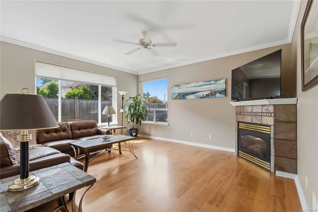 1101 Berkeley Pl, Saanich