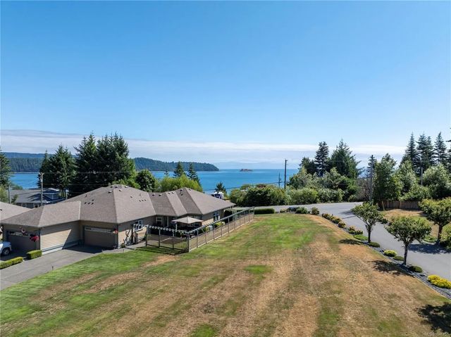 2 of 35 - 5300 Gainsberg Rd 6, Bowser, BC