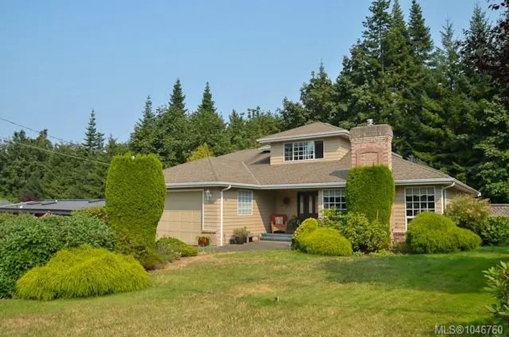 766 Canyon Cres, Qualicum Beach