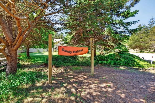 2 of 81 - 657 Sierra Pines Rd, Comox, BC