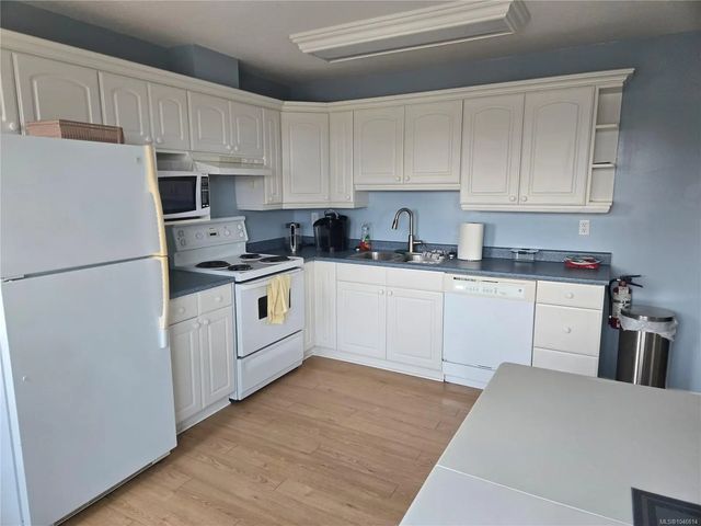 4 of 12 - 7184 Lantzville Rd 201, Lantzville, BC
