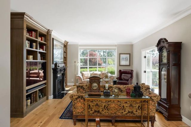 5 of 46 - 2277 Oak Bay Ave 203, Oak Bay, BC
