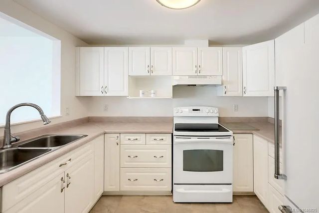 3 of 47 - 10471 Resthaven Dr 20, Sidney, BC