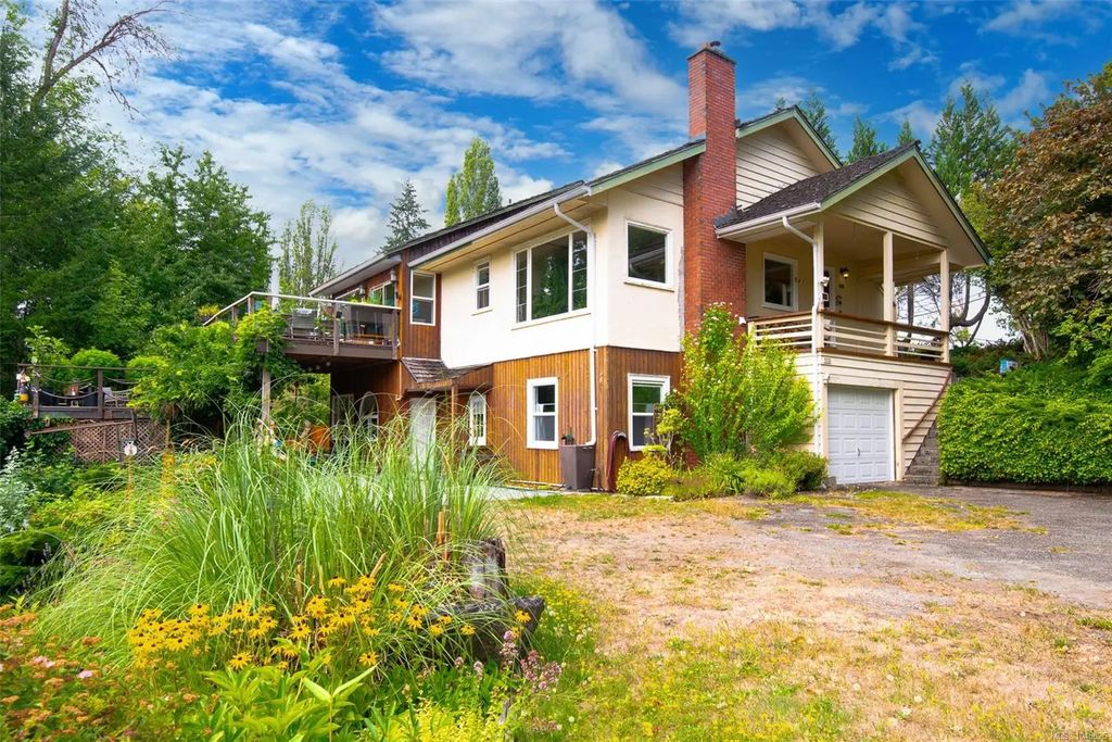5330 Falls St, Port Alberni