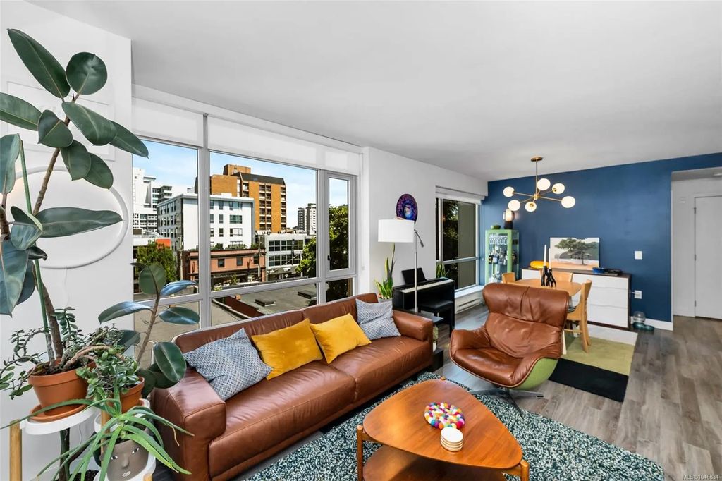 838 Broughton St 402, Victoria