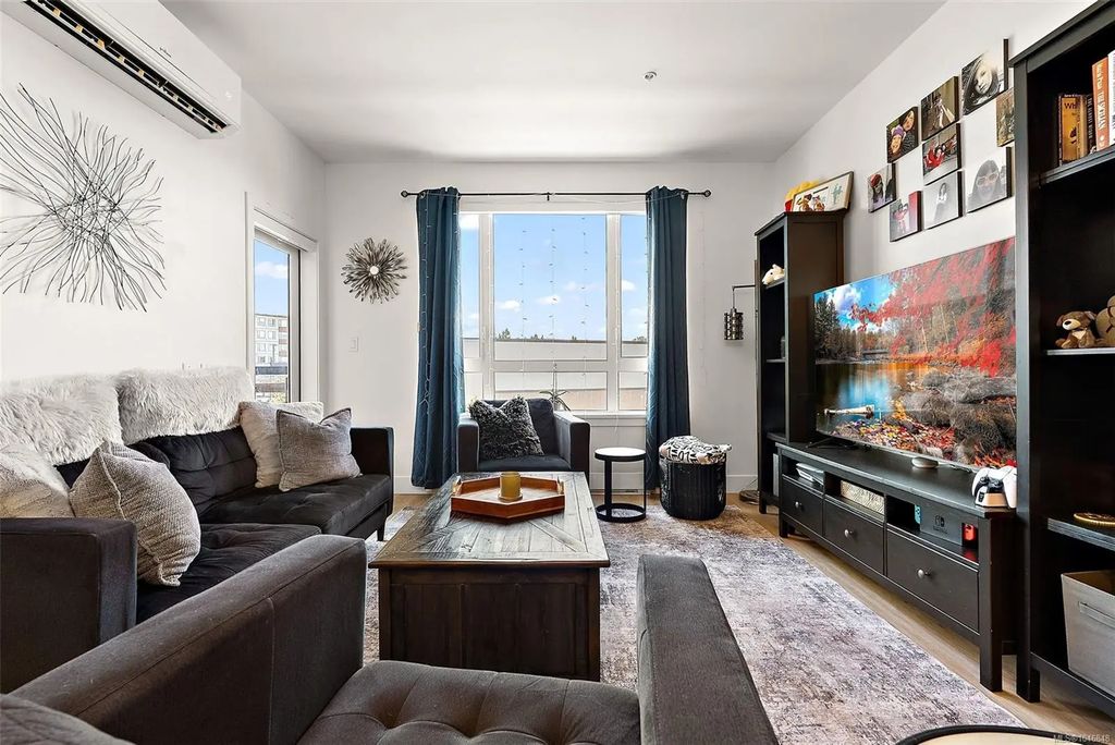 920 Reunion Ave 236, Langford