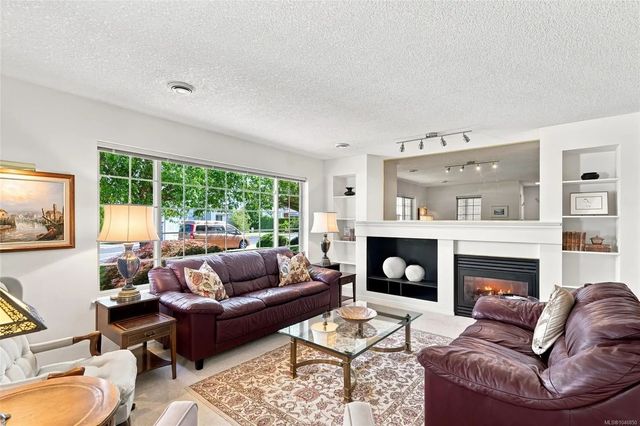 2 of 34 - 258 Mulberry Pl, Parksville, BC