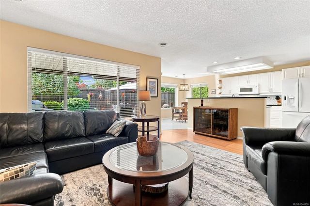 4 of 34 - 258 Mulberry Pl, Parksville, BC