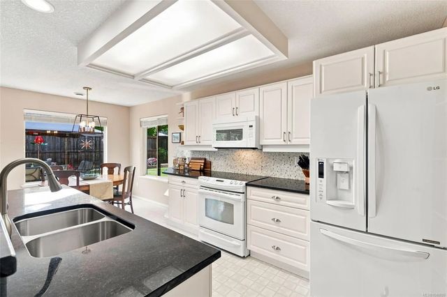 5 of 34 - 258 Mulberry Pl, Parksville, BC