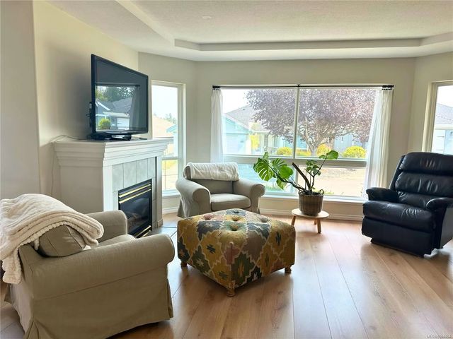 4 of 25 - 533 Hampstead St, Parksville, BC
