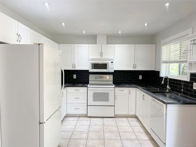 4 of 52 - 492 Cedar Cres, Gold River, BC