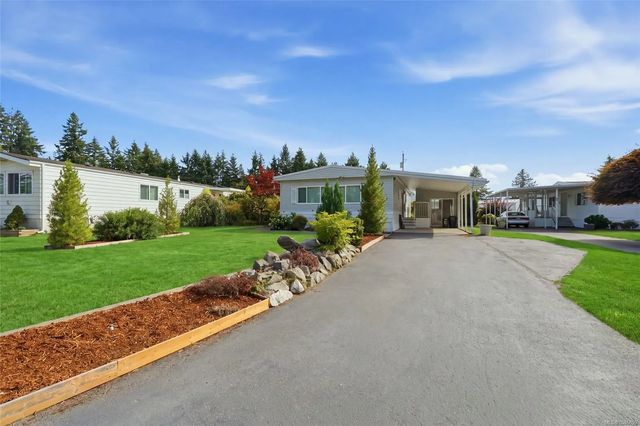 2 of 44 - 6325 Metral Dr 4, Nanaimo, BC