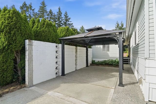 4 of 44 - 6325 Metral Dr 4, Nanaimo, BC