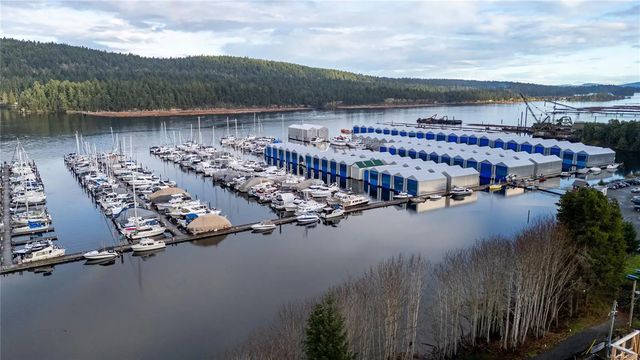 2 of 8 - 112 Marina View Dr, Ladysmith, BC