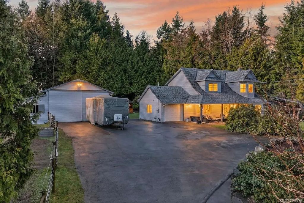 1136 Corcan Rd, Qualicum Beach