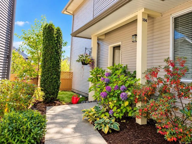 2 of 28 - 2153 Ridgemont Pl 104, Nanaimo, BC