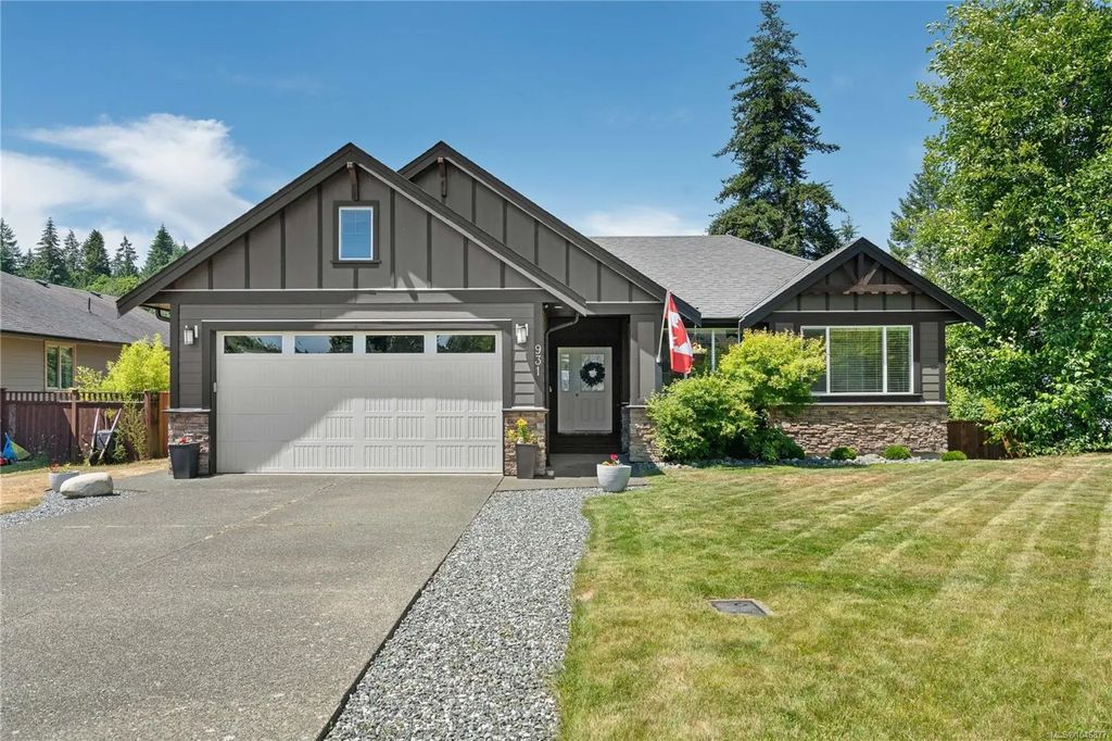 931 Deloume Rd, Mill Bay