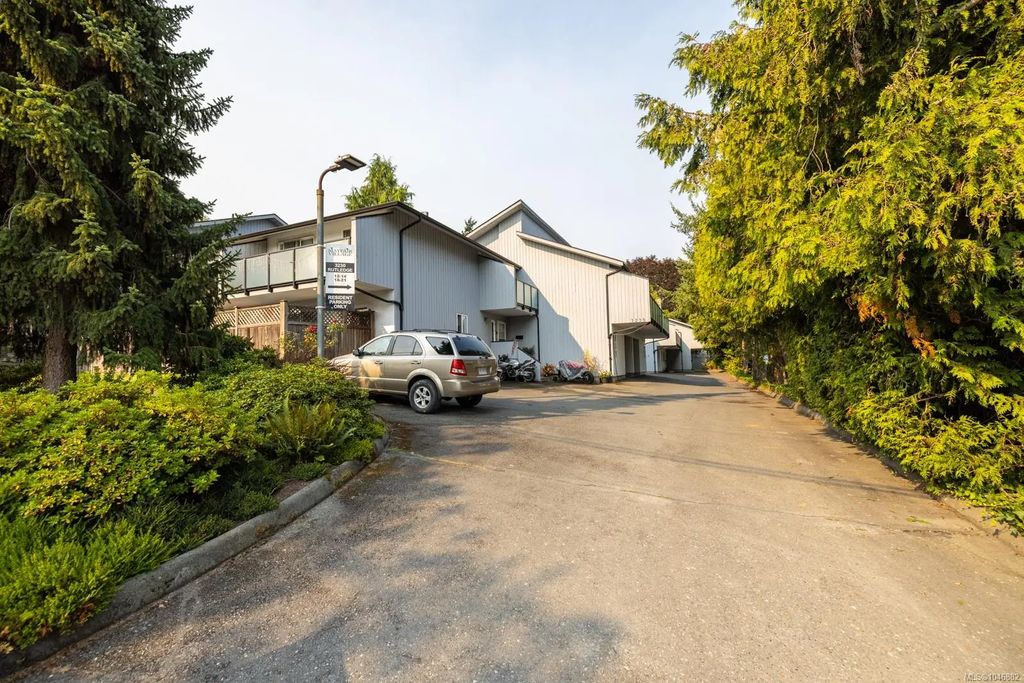 3230 Rutledge St 14, Saanich