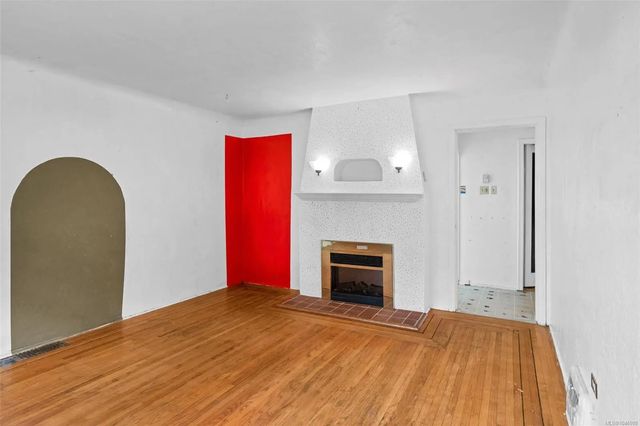 5 of 20 - 1669 Kisber Ave, Saanich, BC