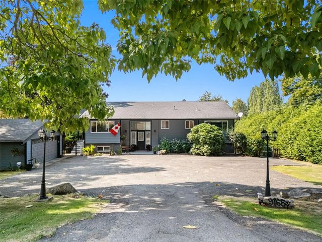 3 of 29 - 9168 West Saanich Rd, North Saanich, BC