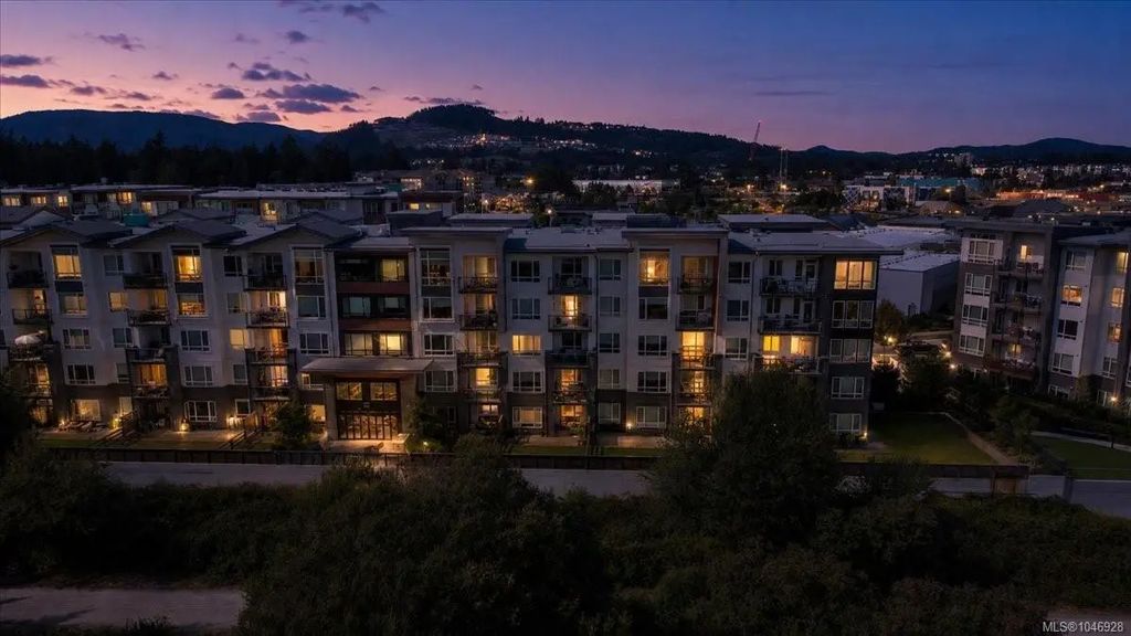 940 Reunion Ave 505, Langford