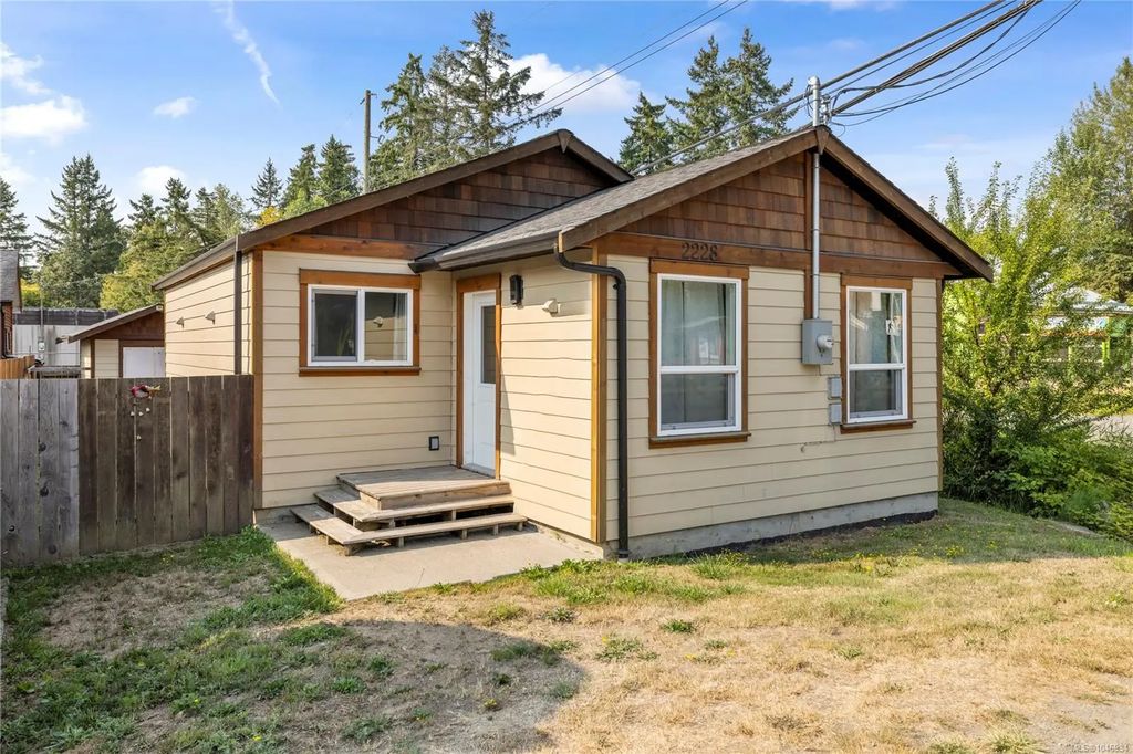 2228 Alberni Hwy, Coombs