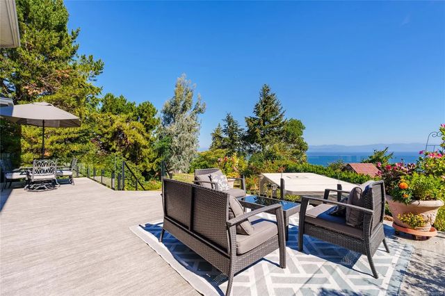 4 of 99 - 6002 Icarus Dr, Nanaimo, BC