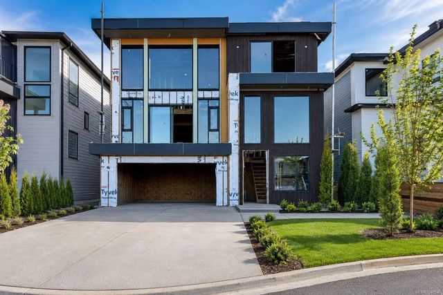 2 of 3 - 3435 Caldera Crt, Langford, BC