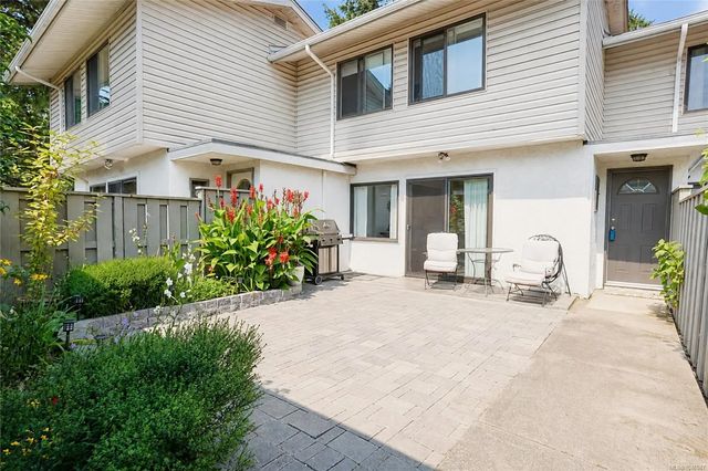 3 of 30 - 610 Mckenzie Ave 27, Saanich, BC