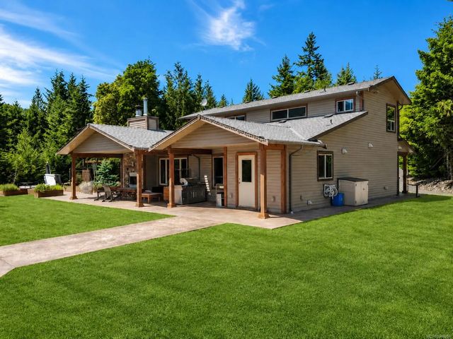2 of 70 - 1680 Peligren Pl, Qualicum Beach, BC