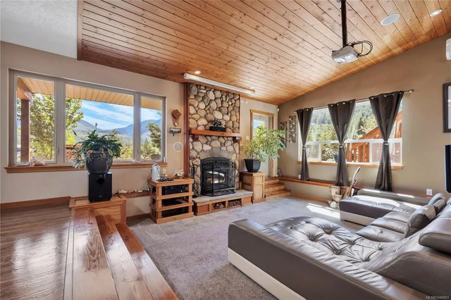 3 of 70 - 1680 Peligren Pl, Qualicum Beach, BC