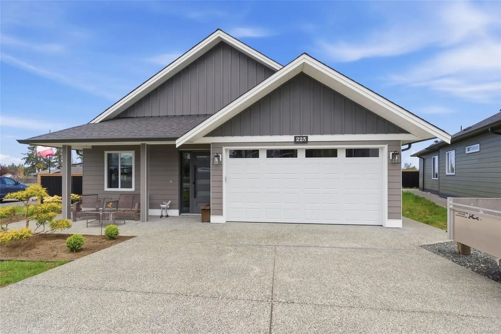 225 Dunbar Way, Parksville