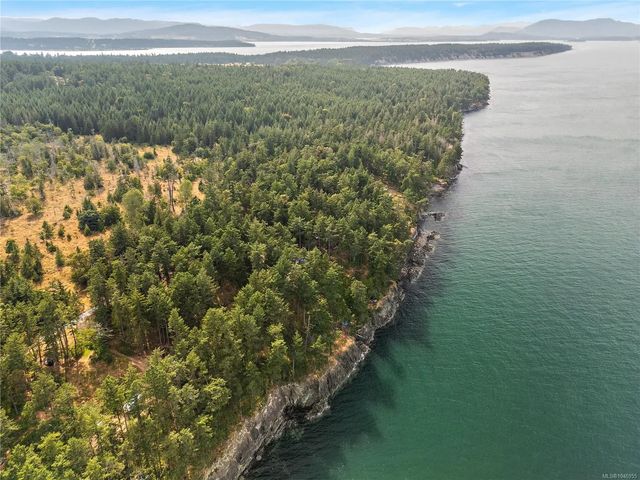 4 of 22 - 1324 Greenleaf Lane, Sidney Island, BC